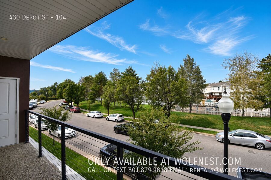 Newer 2 Bed Clearfield Townhome! No Deposit Option! property image