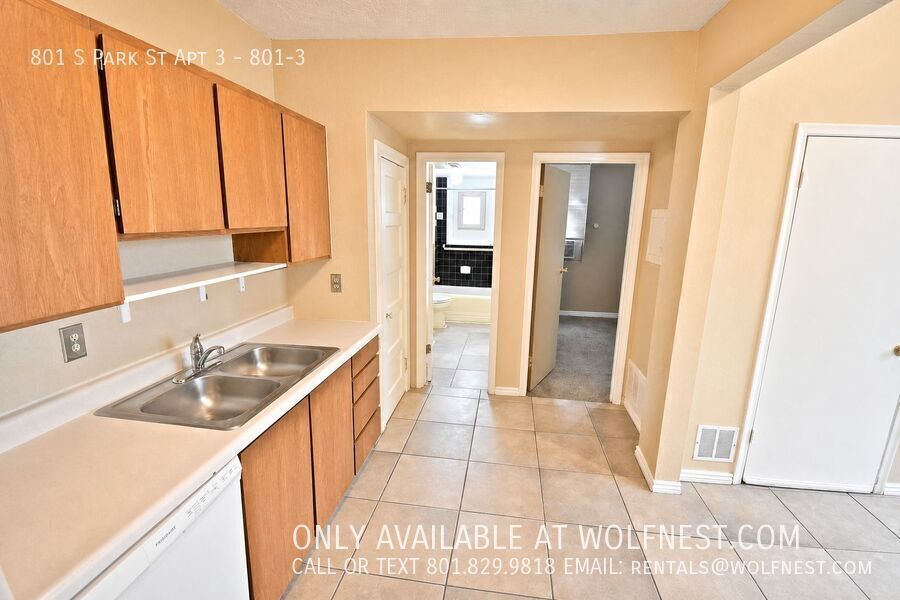 Charming 1 Bed Downtown Apt! $500 Off 1st Month! property image