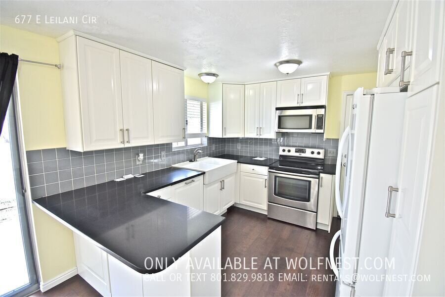 Beautiful 5 Bed Sandy Home! $350 Off 1st Month! property image