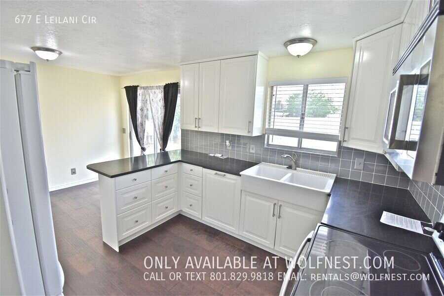 Beautiful 5 Bed Sandy Home! $350 Off 1st Month! property image