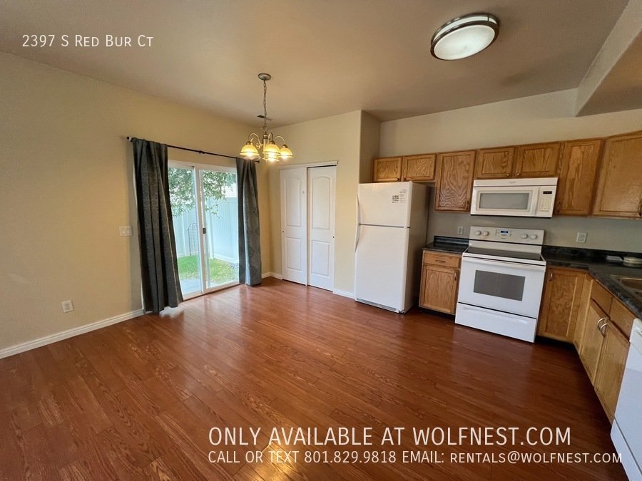 Lovely 3 Bed West Valley Townhome! No Deposit Option! property image