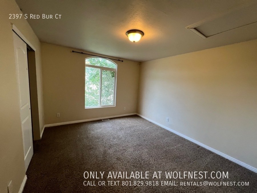 Lovely 3 Bed West Valley Townhome! No Deposit Option! property image