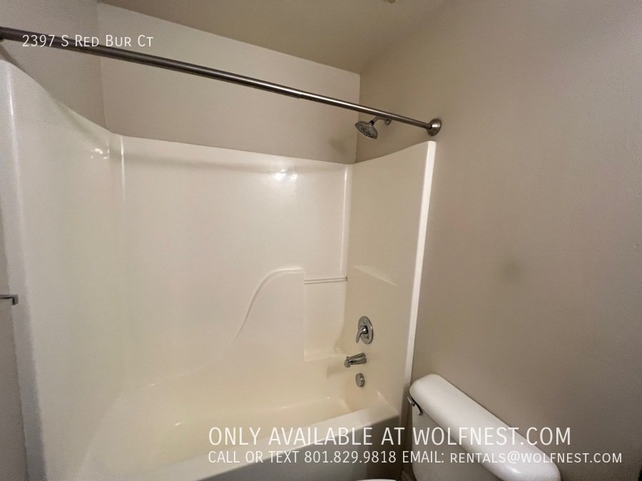 Lovely 3 Bed West Valley Townhome! No Deposit Option! property image