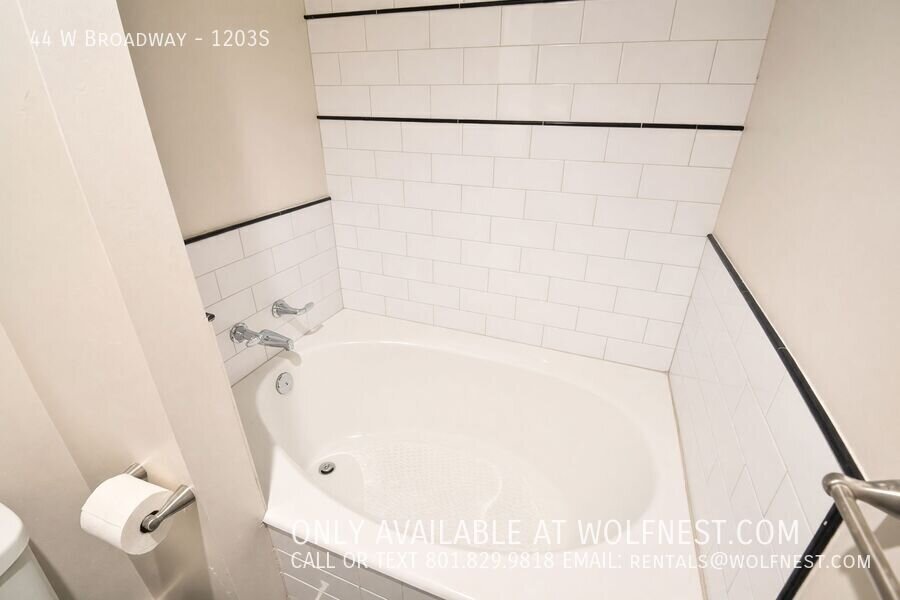 NO DEPOSIT OPTION AVAILABLE! $750 Off 1st Month! property image