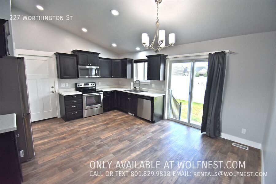 Gorgeous 3 Bed Grantsville Home! No Deposit Option! property image