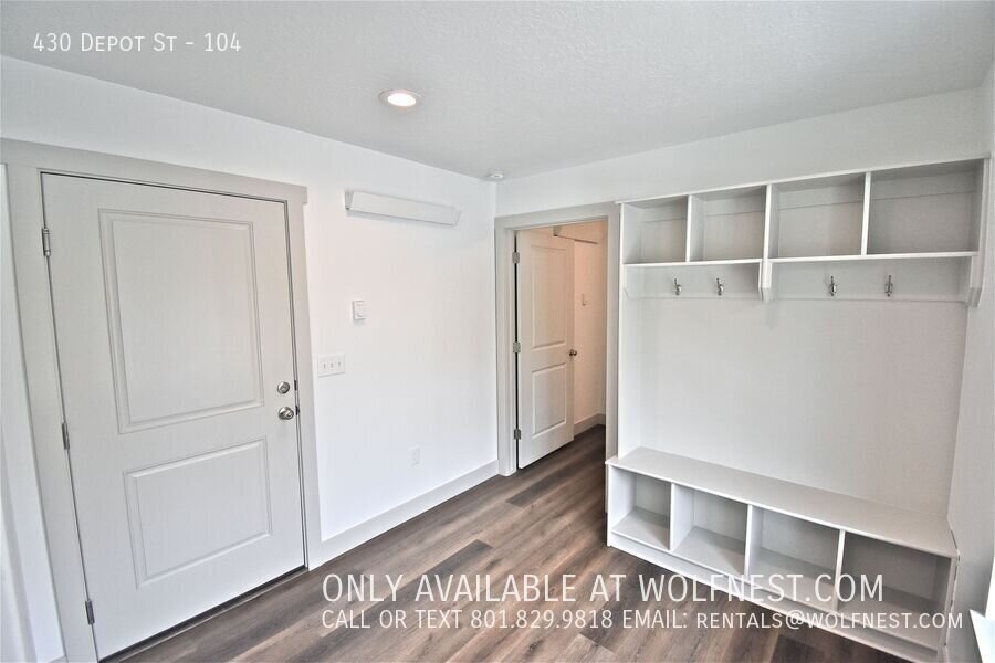 NO DEPOSIT OPTION AVAILABLE! $350 Off 1st Month's Rent! property image