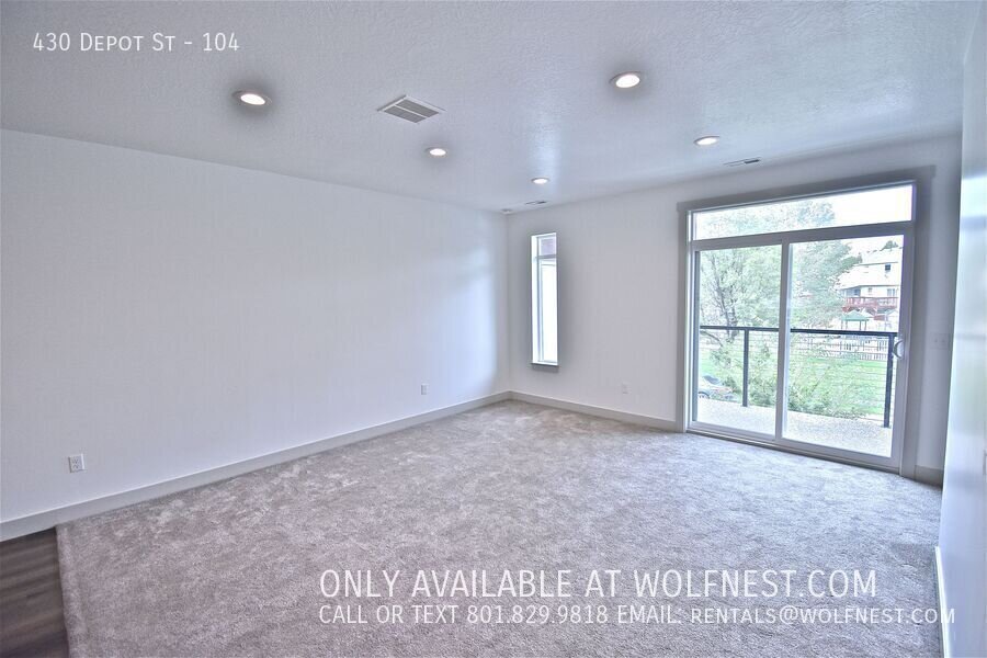NO DEPOSIT OPTION AVAILABLE! $350 Off 1st Month's Rent! property image