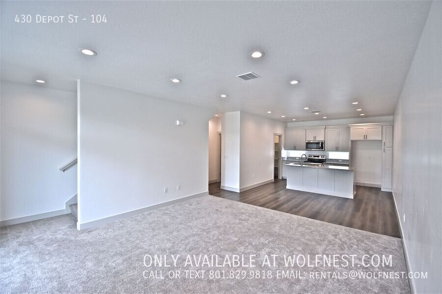 NO DEPOSIT OPTION AVAILABLE! $350 Off 1st Month's Rent! property image