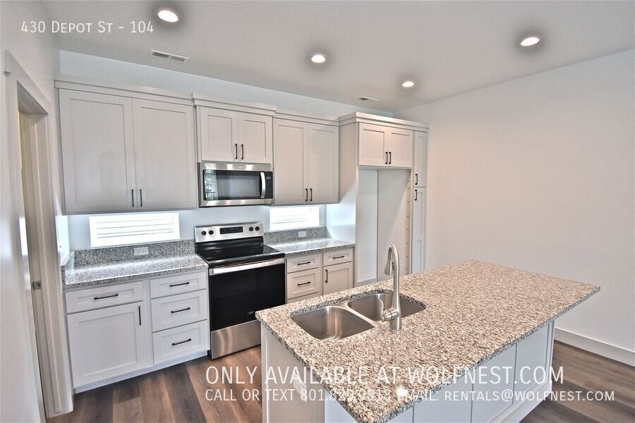 NO DEPOSIT OPTION AVAILABLE! $350 Off 1st Month's Rent! property image