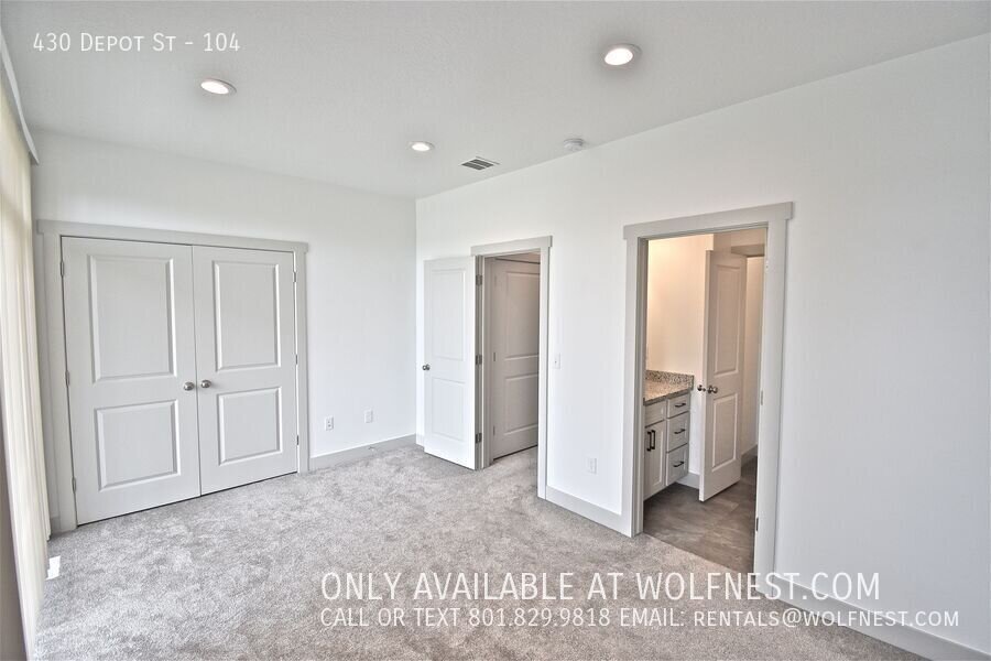 NO DEPOSIT OPTION AVAILABLE! $350 Off 1st Month's Rent! property image