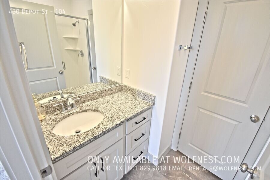 NO DEPOSIT OPTION AVAILABLE! $350 Off 1st Month's Rent! property image