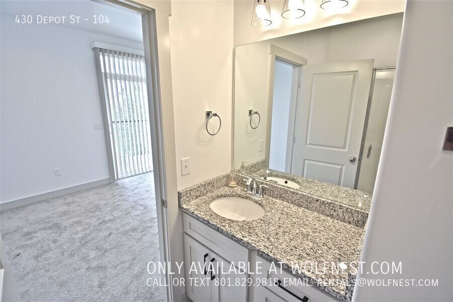 NO DEPOSIT OPTION AVAILABLE! $350 Off 1st Month's Rent! property image