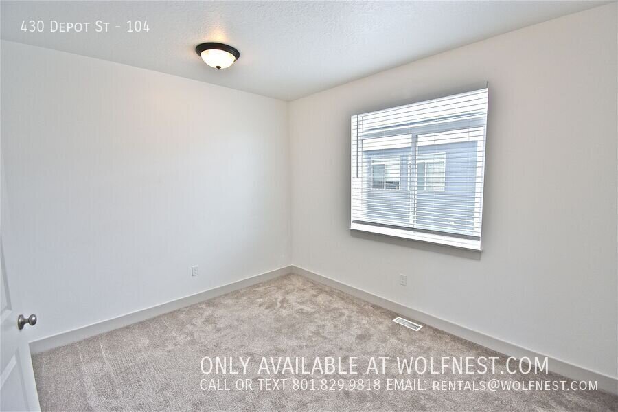 NO DEPOSIT OPTION AVAILABLE! $350 Off 1st Month's Rent! property image