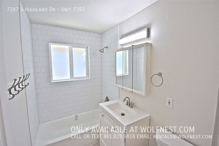 NO DEPOSIT OPTION AVAILABLE!! $350 Off 1st Month! Remodeled Unit! property image