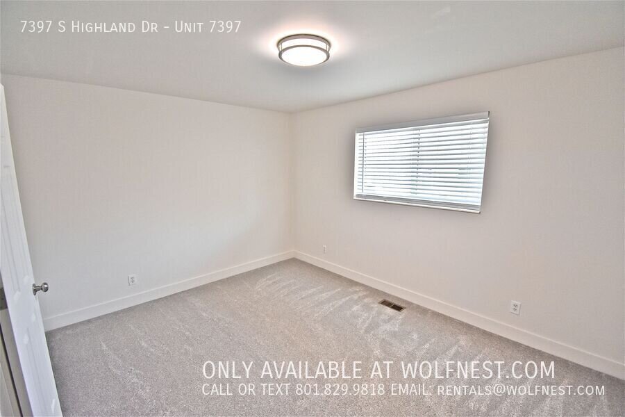 NO DEPOSIT OPTION AVAILABLE!! $350 Off 1st Month! Remodeled Unit! property image