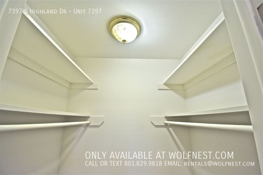 NO DEPOSIT OPTION AVAILABLE!! $350 Off 1st Month! Remodeled Unit! property image