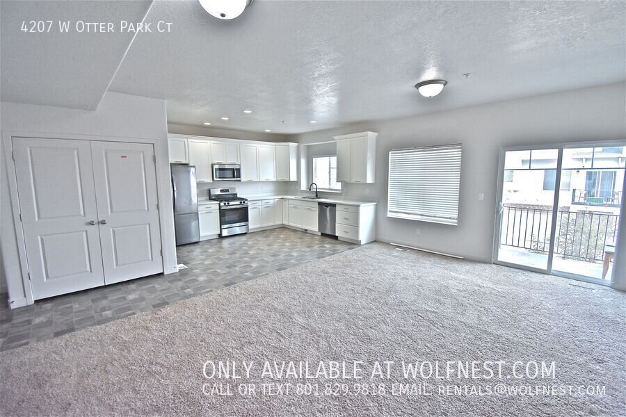 Stunning Riverton Townhome! NO DEPOSIT OPTION AVAILABLE! property image