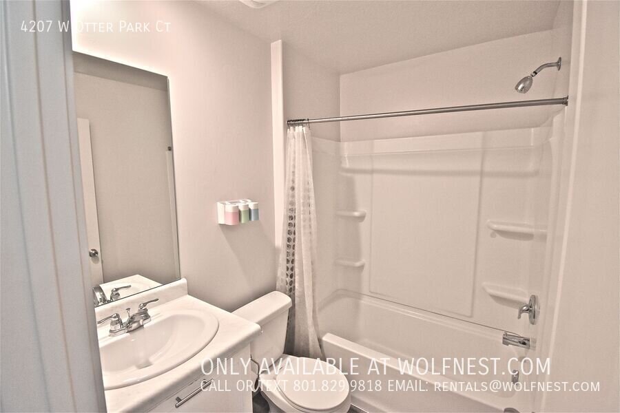 Stunning Riverton Townhome! NO DEPOSIT OPTION AVAILABLE! property image