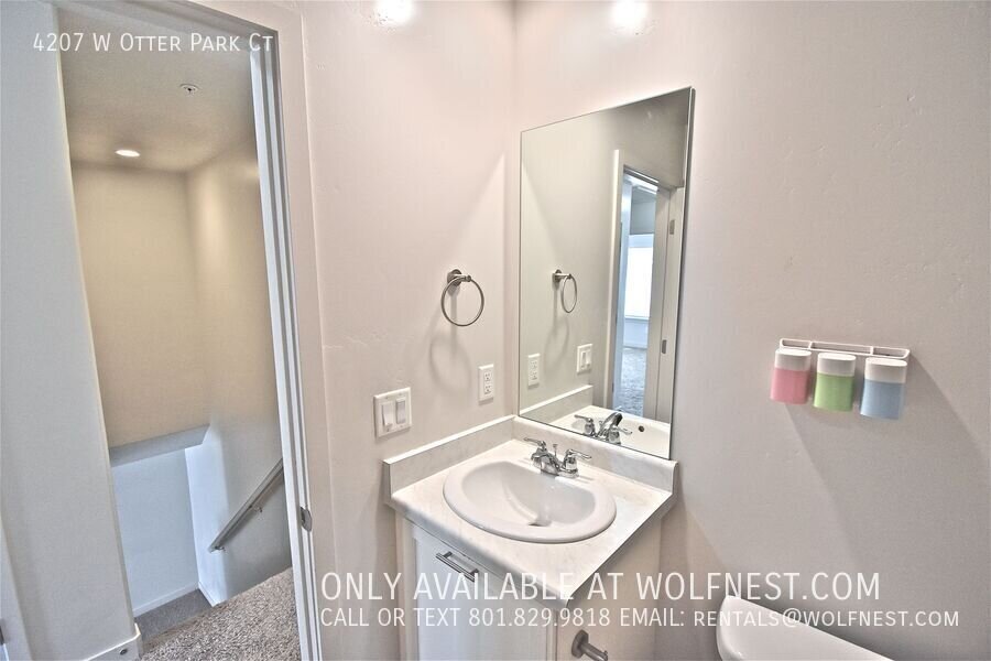 Stunning Riverton Townhome! NO DEPOSIT OPTION AVAILABLE! property image